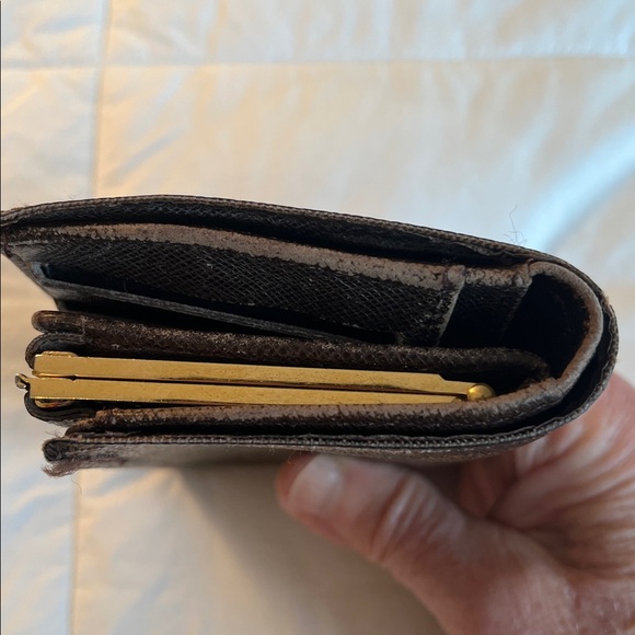 Louis Vuitton Wallet - Picture 8 of 8